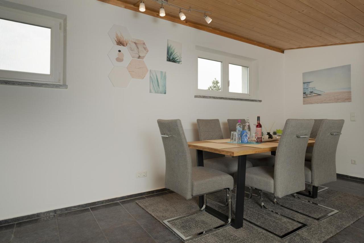 Feworld Living - Near Salzburg City ไฟรลาสซิง ภายนอก รูปภาพ